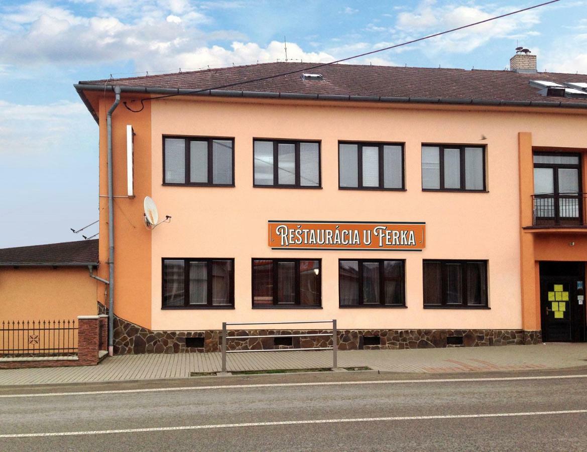 U Ferka Hotel Lemesany Exterior photo