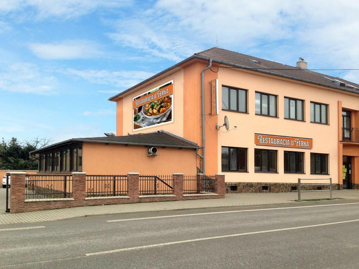 U Ferka Hotel Lemesany Exterior photo